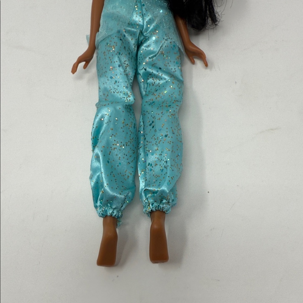 Disney Princess Jasmine Barbie Doll in Sparkling Aqua Outfit 11 “. (No Shoes) - Picture 7 of 8